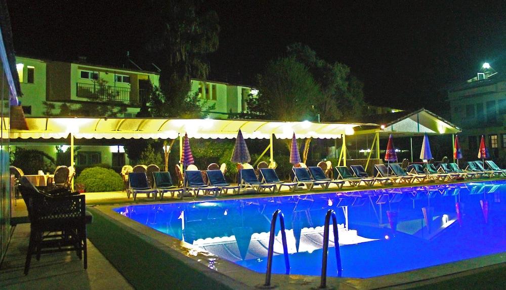 Carmina Hotel Ολουντενίζ Εξωτερικό φωτογραφία