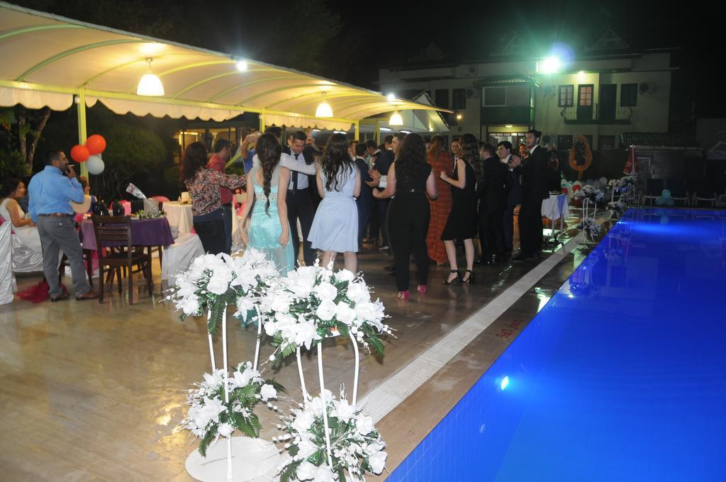Carmina Hotel Ολουντενίζ Εξωτερικό φωτογραφία